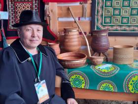 Его изделия есть в коллекции первого президента страны. Финалист "Гордости Якутии" Федор Чярин