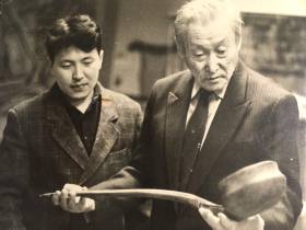 Его изделия есть в коллекции первого президента страны. Финалист "Гордости Якутии" Федор Чярин