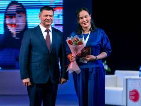 В Якутии женщинам и многодетным матерям вручили высокие государственные награды