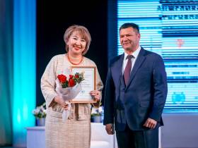 В Якутии женщинам и многодетным матерям вручили высокие государственные награды