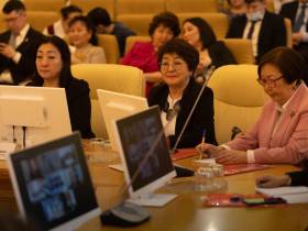 11 гимназий и лицеев Якутии получили сертификаты признания первого президента республики