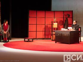 В Русском драмтеатре Якутска состоялась премьера комедии "Академия смеха"