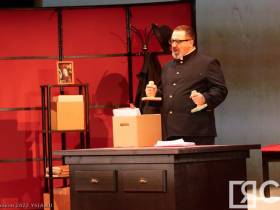 В Русском драмтеатре Якутска состоялась премьера комедии "Академия смеха"