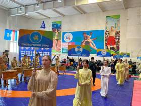 Турнир по борьбе хапсагай в Хангаласском районе Якутии посвятили 100-летию ЯАССР