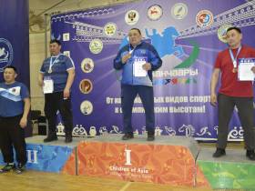 Титулованные мас-рестлеры вернули свое лидерство на чемпионате Якутии