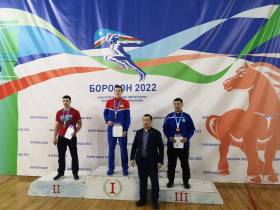 Сборная Якутска победила на чемпионате республики по гиревому спорту