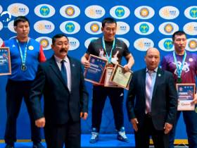 В Якутии состоялся лично-командный чемпионат республики по мас-рестлингу