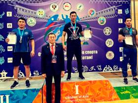 В Якутии состоялся лично-командный чемпионат республики по мас-рестлингу