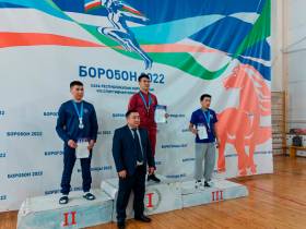 В Якутии состоялся лично-командный чемпионат республики по мас-рестлингу