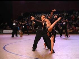 Танцоры Якутска завоевали серебро и золото московских соревнований по танцевальному спорту 