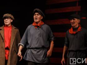 ФОТО. В Саха театре состоялась премьера спектакля «Маарыкчаан ыччаттара» от Сергея Потапова