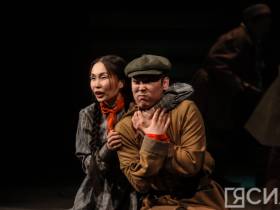 ФОТО. В Саха театре состоялась премьера спектакля «Маарыкчаан ыччаттара» от Сергея Потапова