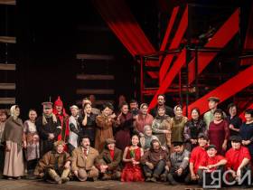 ФОТО. В Саха театре состоялась премьера спектакля «Маарыкчаан ыччаттара» от Сергея Потапова