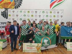 Проявили характер. В финале чемпионата Якутии по мини-футболу команда Ленского района одержала победу