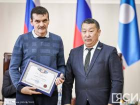 В Якутии поздравили работников ЖКХ с наступающим профессиональным праздником