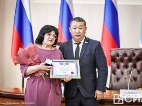 В Якутии поздравили работников ЖКХ с наступающим профессиональным праздником