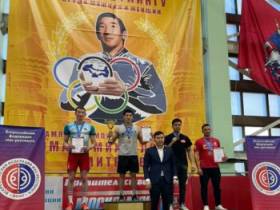 В Москве прошел традиционный турнир по мас-рестлингу памяти Романа Дмитриева