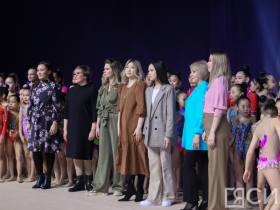 Фоторепортаж. Концерт Федерации художественной гимнастики Якутии с участием Арины и Дины Авериных