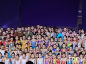 Фоторепортаж. Концерт Федерации художественной гимнастики Якутии с участием Арины и Дины Авериных