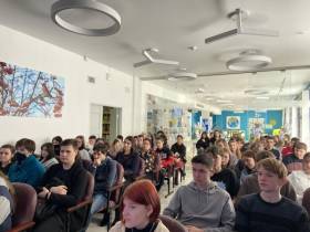 Жители Алданского района Якутии встретились с народным писателем Николаем Лугиновым