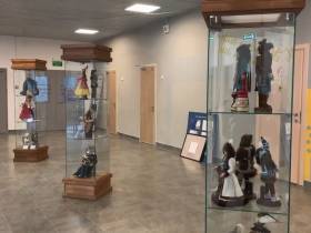 В Smart библиотеке в Якутске открылась передвижная выставка авторских кукол