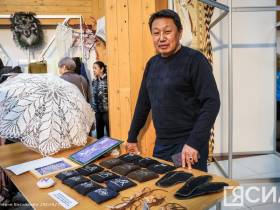 Выставка-ярмарка творчества серебряных волонтеров развернулась в Якутске