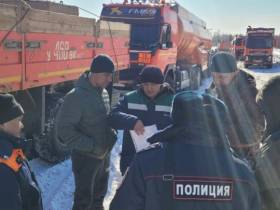 В Якутии спасатели ликвидировали аварийный розлив нефтепродуктов