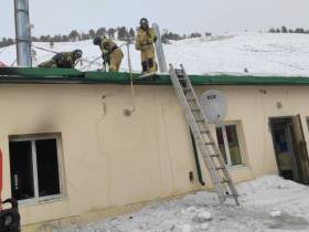 В Якутске во время пожара в производственном цехе пострадал мужчина