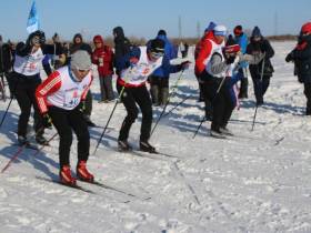 Трудовые коллективы Якутии состязались на лыжне