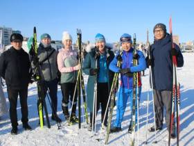 Трудовые коллективы Якутии состязались на лыжне