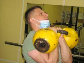 Соревнования по гиревому спорту прошли среди горноспасательных частей МЧС Якутии