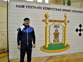 Без мастеров. Команды наслегов Якутии борются за табун лошадей на турнире по мас-рестлингу