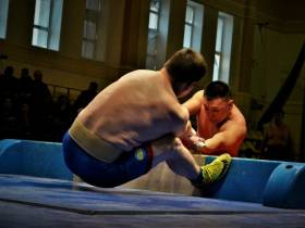 Команда села Чинэкэ выиграла турнир по мас-рестлингу среди наслегов Якутии