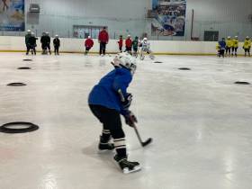 Юные хоккеисты Удачного посвятили эстафету своим отцам