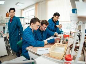 Одна из лучших школ России приглашает якутян на день открытых дверей онлайн