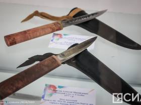 В Якутске открылась выставка мастеров Хатырыкского наслега