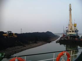 Ленское пароходство ведет ремонт крановой механизации в штатном режиме