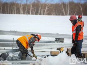 Дмитрий Бердников: Работы по Ленскому мосту ведутся по утвержденным графикам