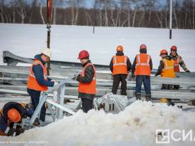 Дмитрий Бердников: Работы по Ленскому мосту ведутся по утвержденным графикам