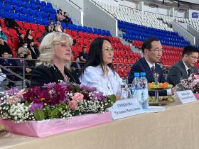 Николай Долгунов поприветствовал сборную Якутии по художественной гимнастике