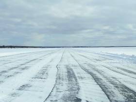 В Якутии на реках Лена и Колыма ведут активную работу по ослаблению прочности льда