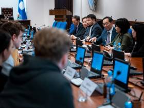 Финалисты конкурса мастер-плана города Якутска презентовали проекты главе Якутии