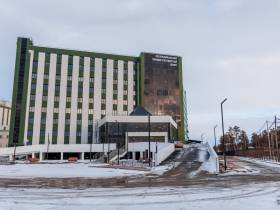 Кирилл Бычков проверил готовность к открытию кардио-сосудистого центра Якутии