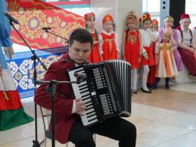 В Якутске состоялся интернациональный концерт «Парад юных талантов»