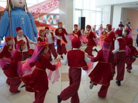 В Якутске состоялся интернациональный концерт «Парад юных талантов»