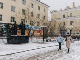 Внешний вид зданий предприятий и организаций на проспекте Ленина в Якутске приведут в единый стиль