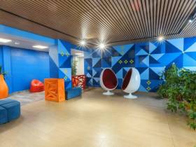 Глава Якутии ознакомился с реновацией Кысыл-Сырской школы