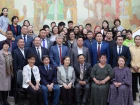 В Якутске открылась выставка, посвященная творчеству Софрона и Семена Даниловых