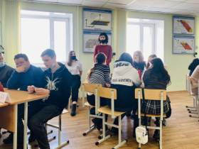 В Якутии сотрудники транспортной полиции провели интеллектуальную игру для студентов