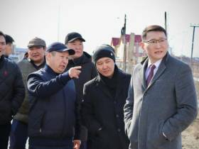 Городским службам поручили навести порядок на территории возле здания Кардио-сосудистого центра